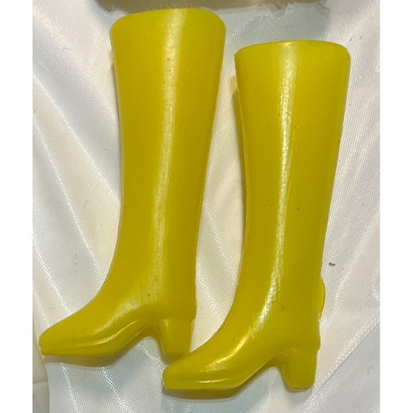 Rare, HTF Retro Vintage Yellow Barbie Boots Mod GoGo Style 1960s 70s - Picture 1 of 1
